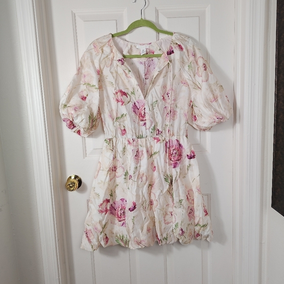 H&M Bubble Hem Floral Dress In Cream/Pink floral Size Small - Picture 2 of 13